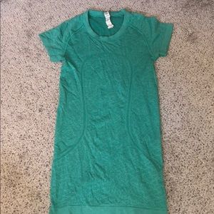 lululemon athletic top